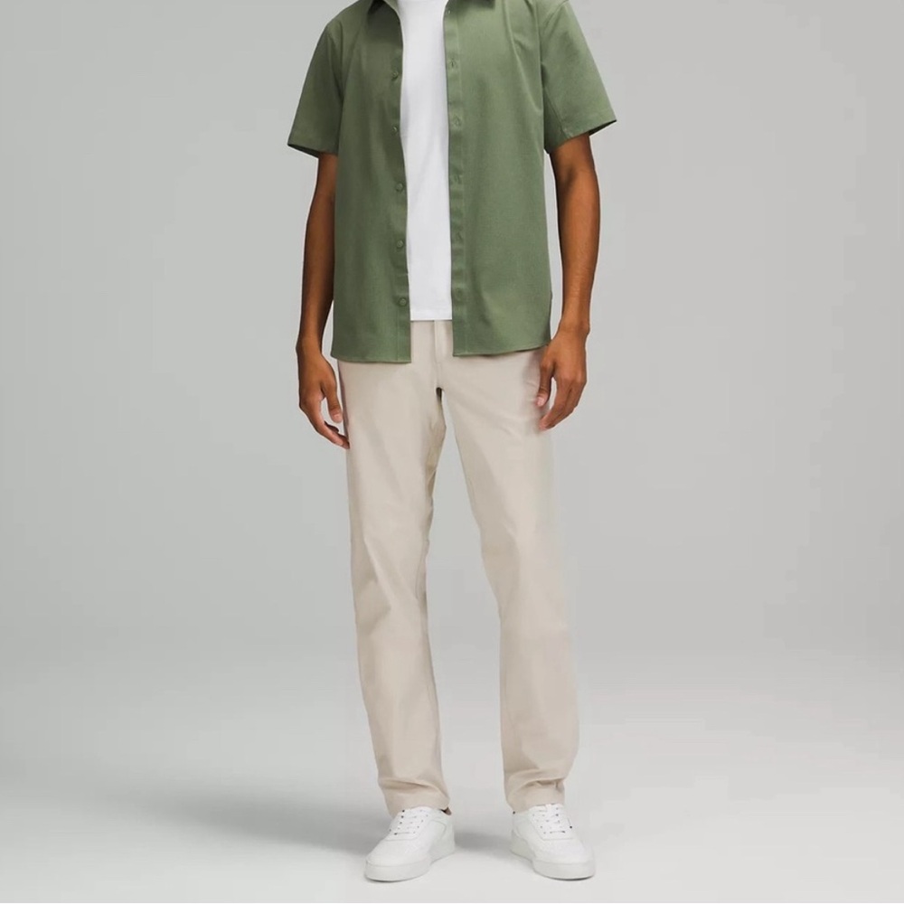 Lululemon mens 33” waist ABC pants khaki classic fit warpstreme tan reflective